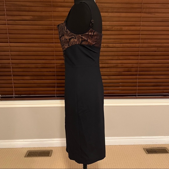 Dress - Picture 5 of 7